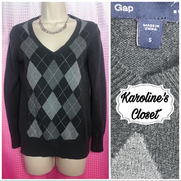 GAP Sweaters - 20% OFF BUNDLES!